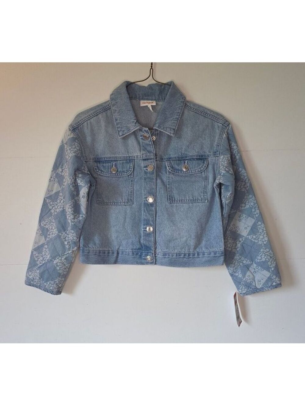 Cat & Jack Girls Cropped Denim Jacket w/ Quilted Patchwork Sleeves, L, 252